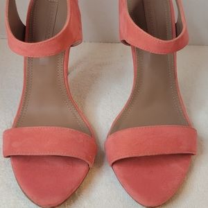 BEAUTIFUL BCBG MAXAZARIA 4" HEELS